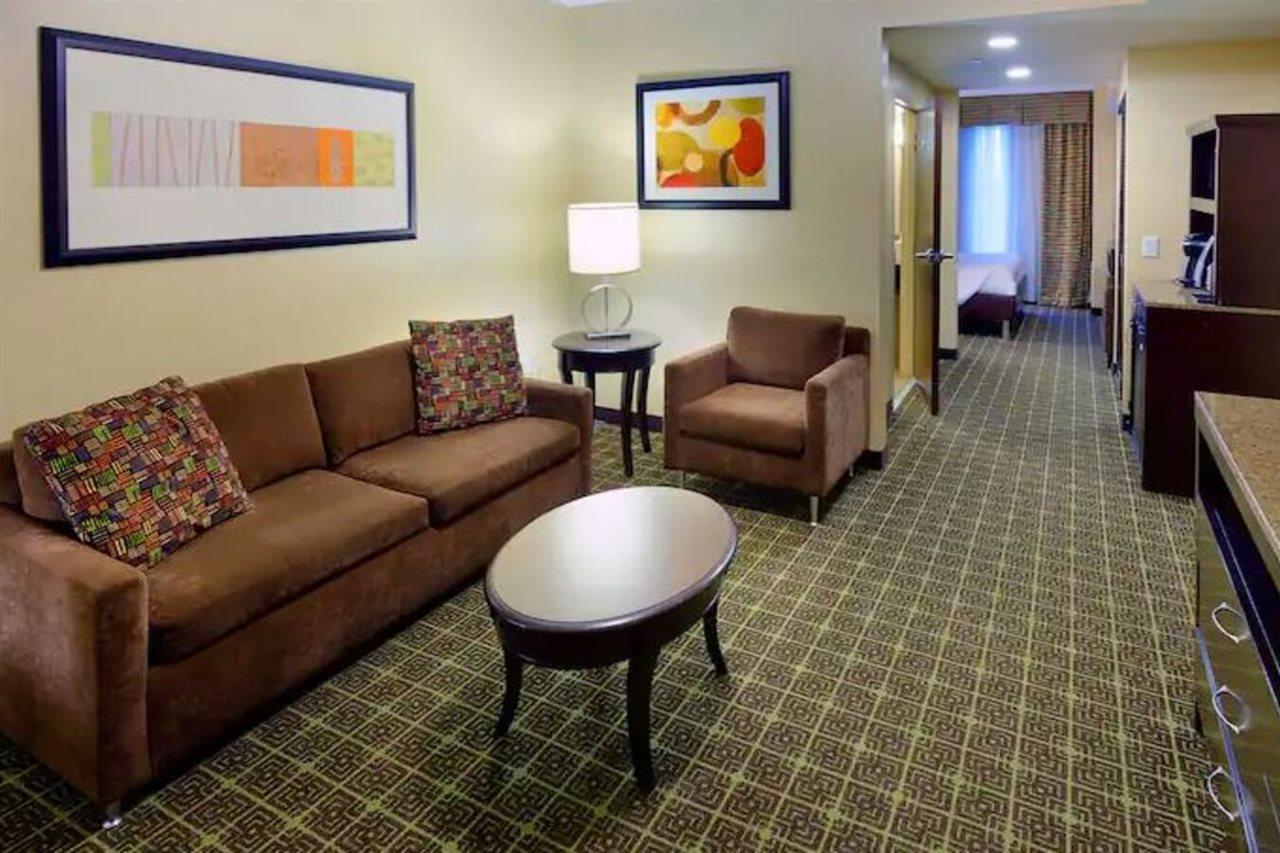 Hilton Garden Inn Springfield Buitenkant foto