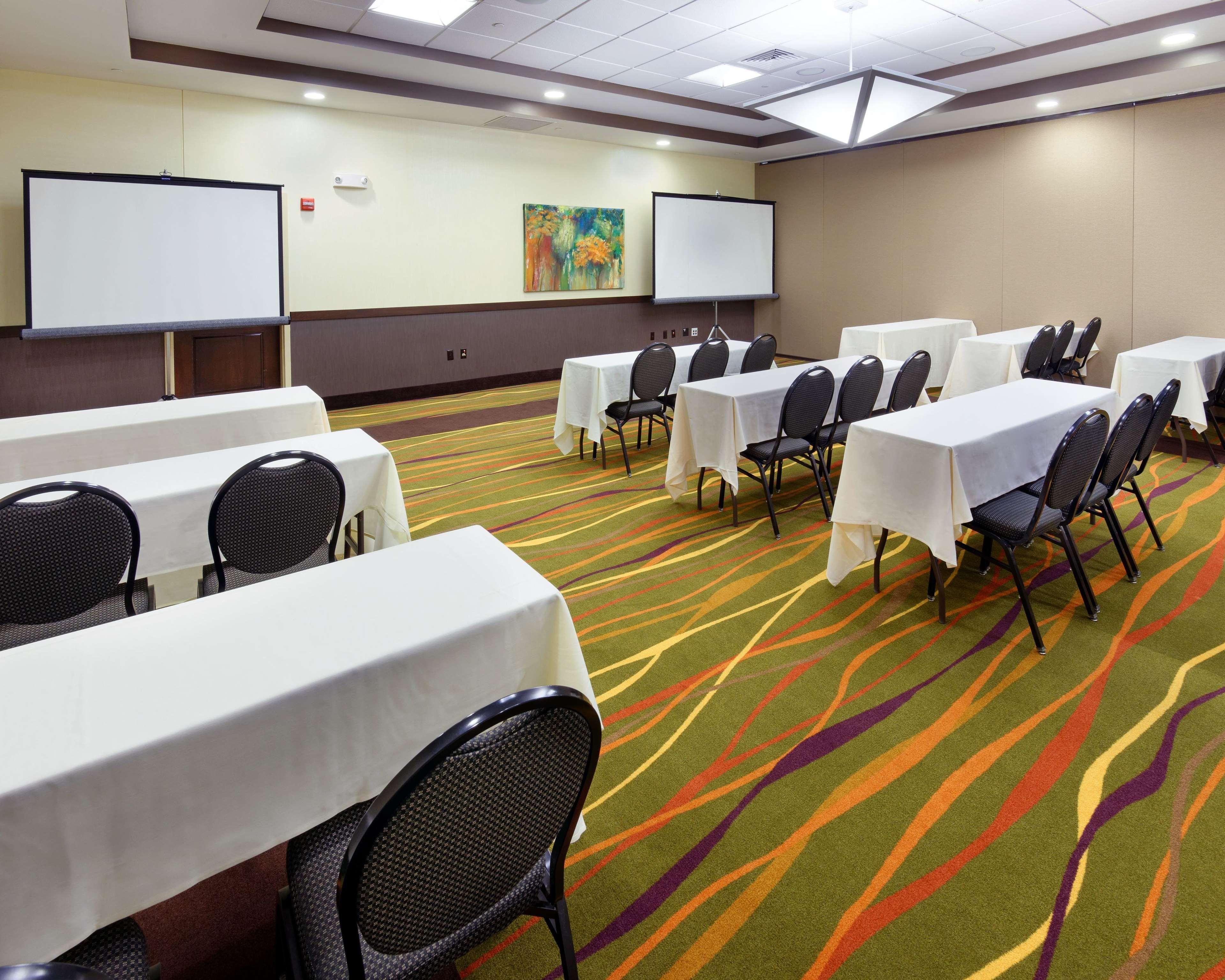 Hilton Garden Inn Springfield Buitenkant foto
