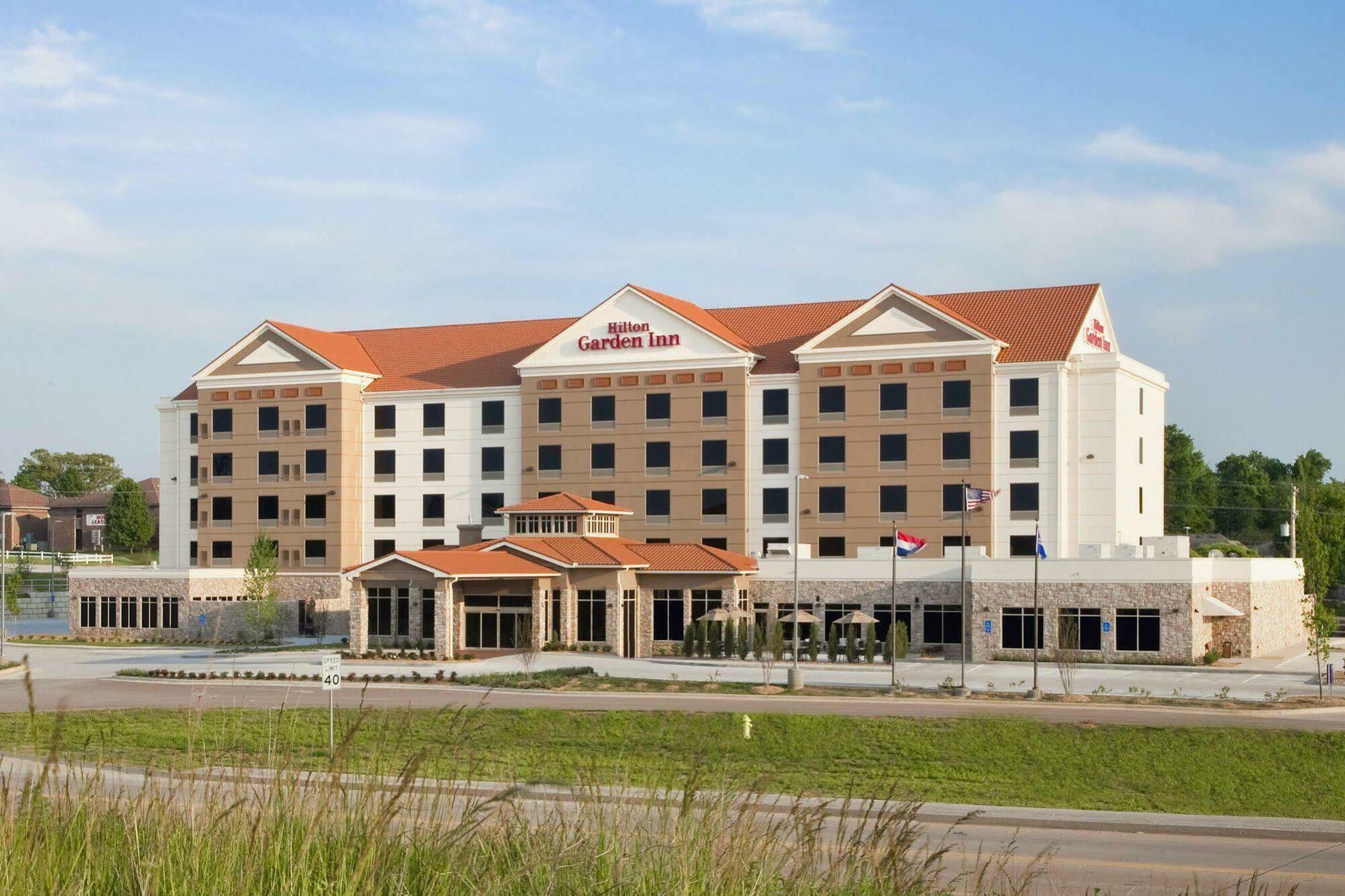 Hilton Garden Inn Springfield Buitenkant foto